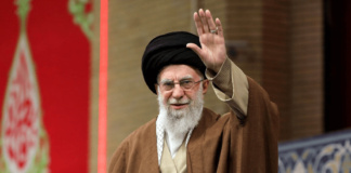 یکرنگ در دو فصل؛ از کنجِ زندان تا مسندِ قدرت، روایتی از زندگی رهبر شهید
